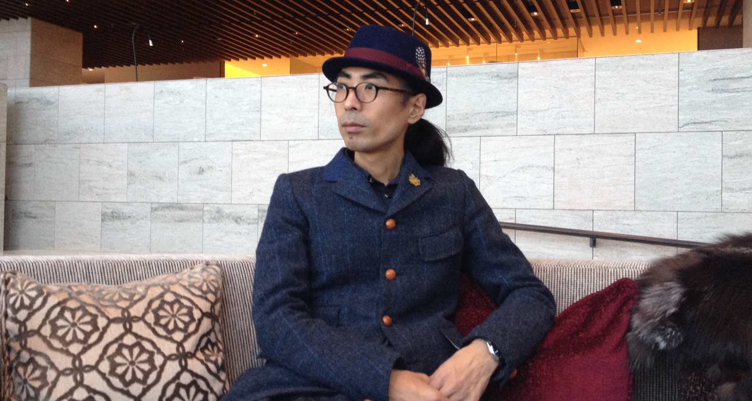 ヒゲのないmmochiさんですよ。なんか気取ってますね。